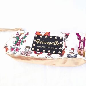 ❤️ Betsey Johnson Summer Gold and White Cosmetic Bag Playful Design